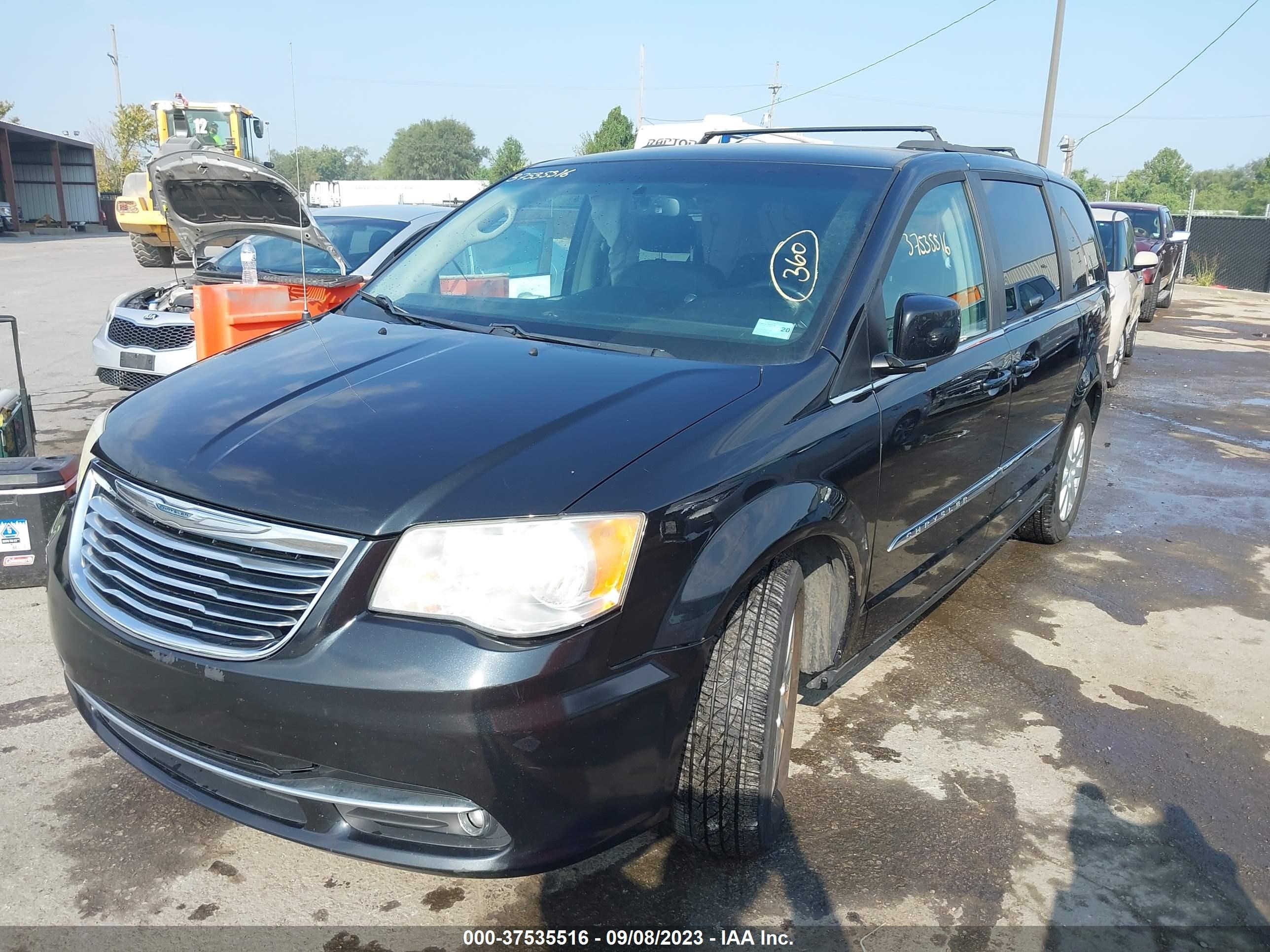 Photo 1 VIN: 2C4RC1BG5DR743988 - CHRYSLER TOWN & COUNTRY 