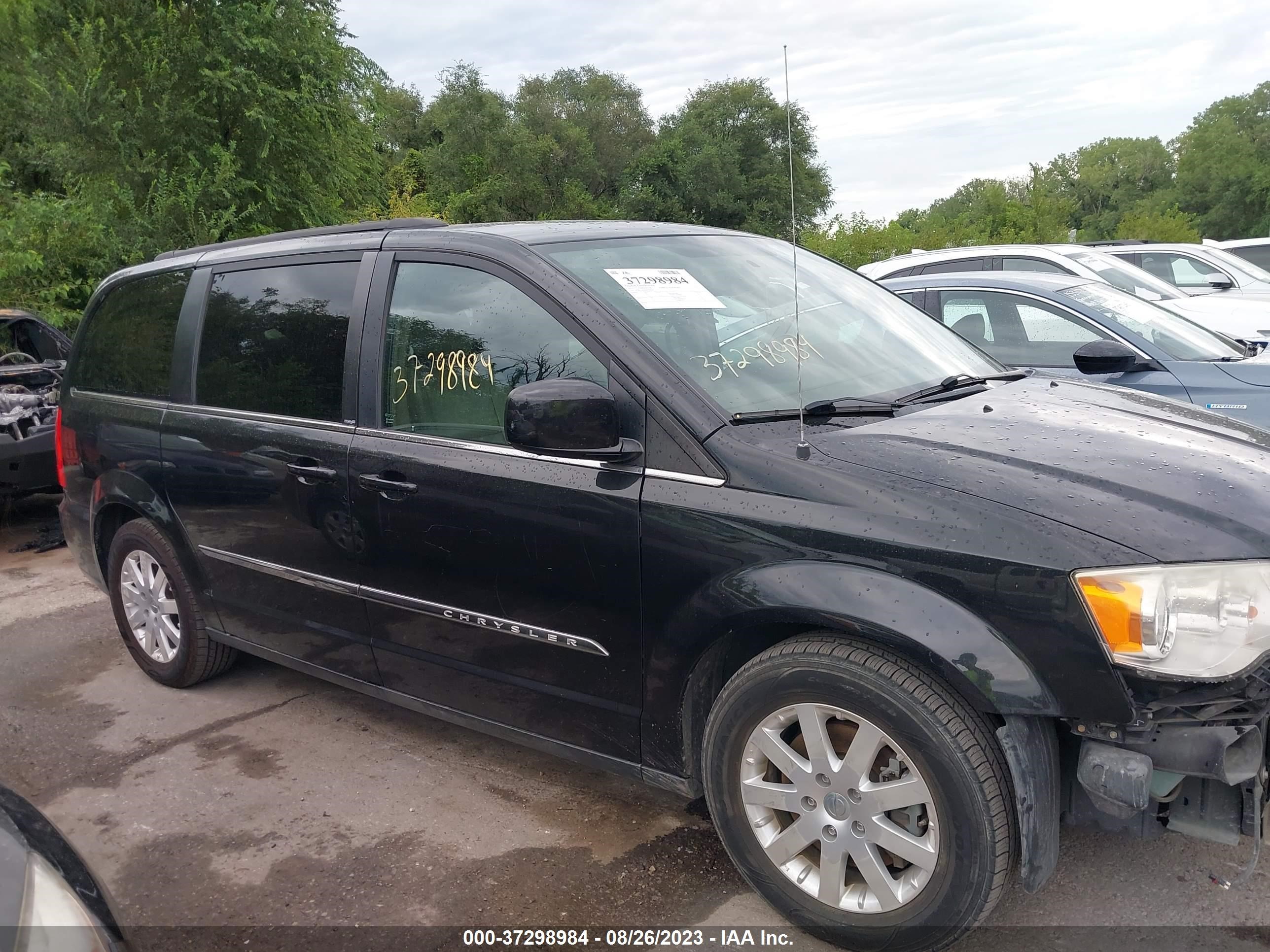 Photo 13 VIN: 2C4RC1BG5DR792639 - CHRYSLER TOWN & COUNTRY 