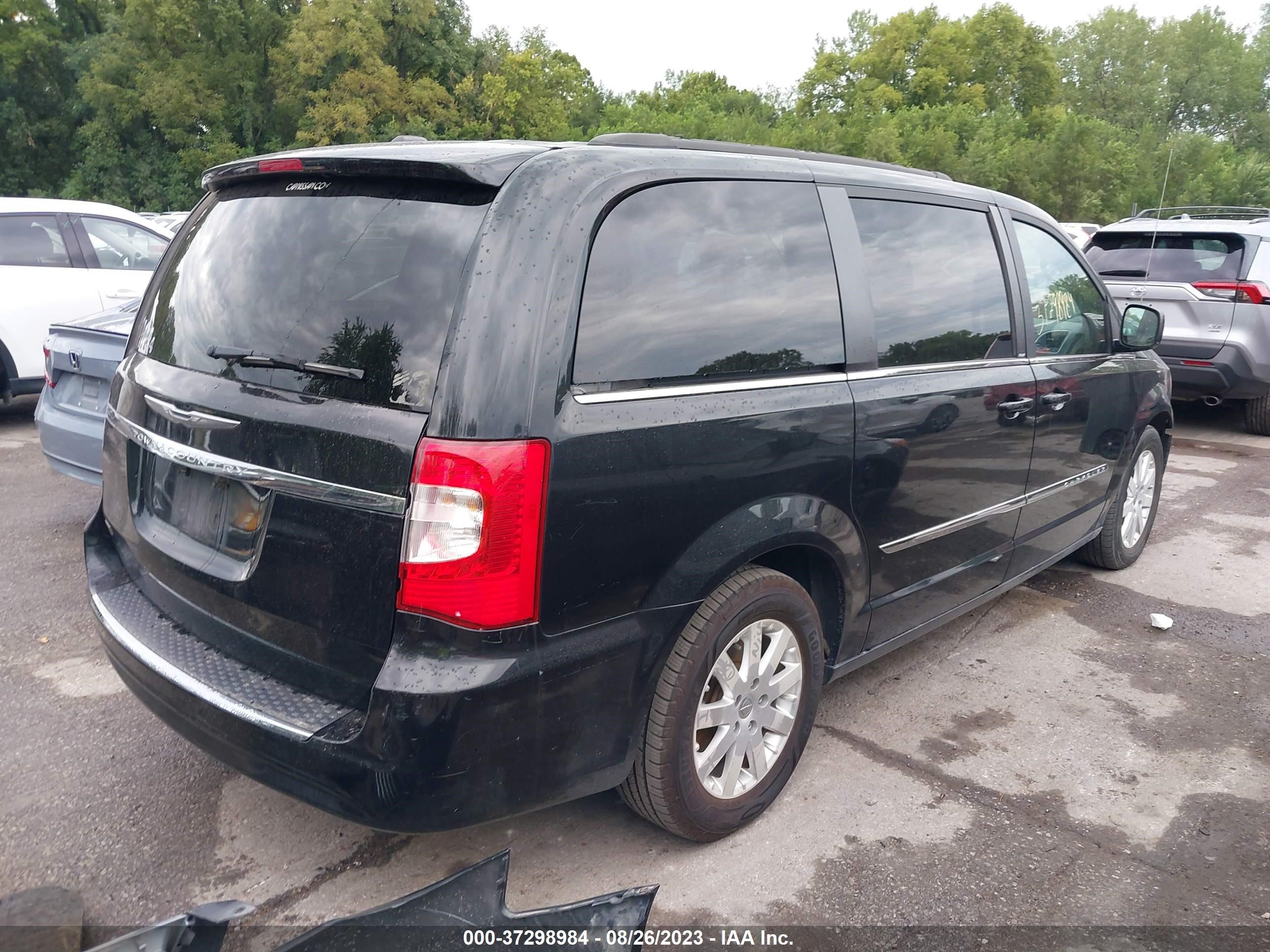 Photo 3 VIN: 2C4RC1BG5DR792639 - CHRYSLER TOWN & COUNTRY 