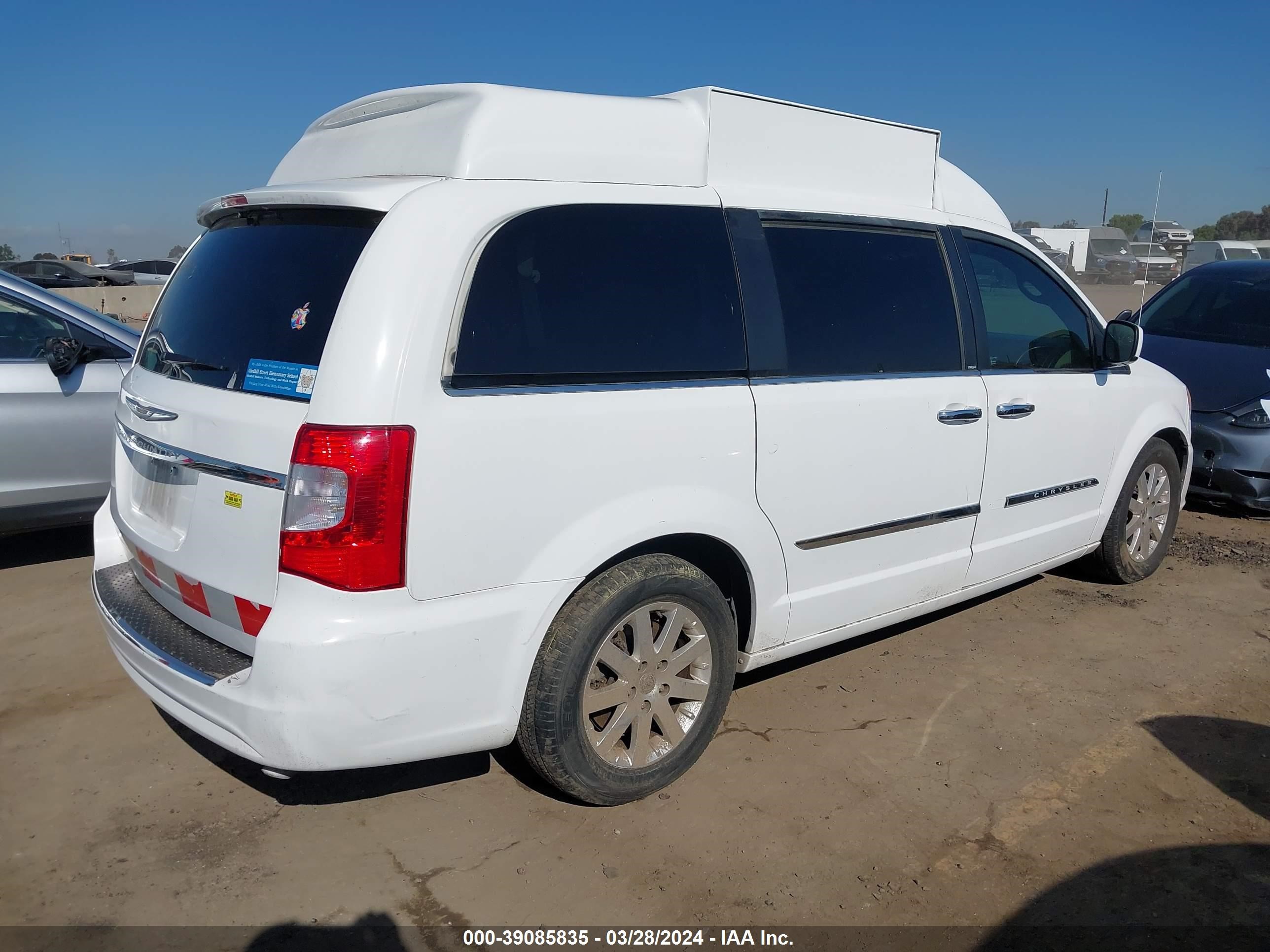 Photo 3 VIN: 2C4RC1BG5ER209004 - CHRYSLER TOWN & COUNTRY 