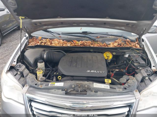 Photo 9 VIN: 2C4RC1BG5ER211318 - CHRYSLER TOWN & COUNTRY 