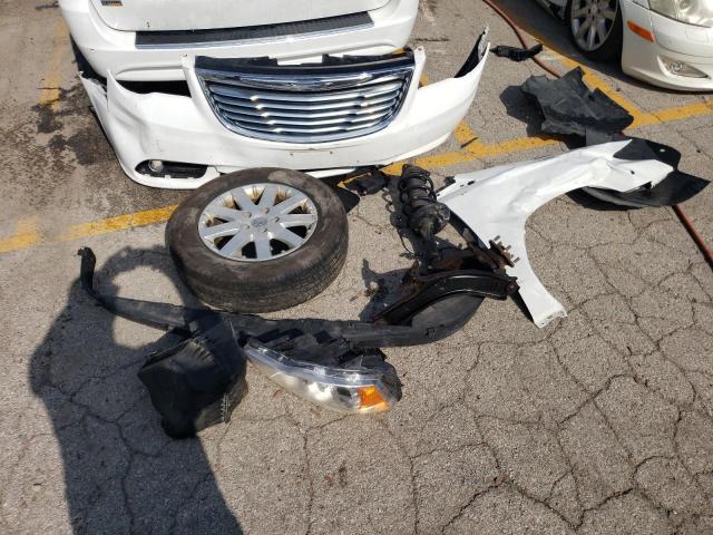 Photo 12 VIN: 2C4RC1BG5ER363809 - CHRYSLER TOWN & COU 