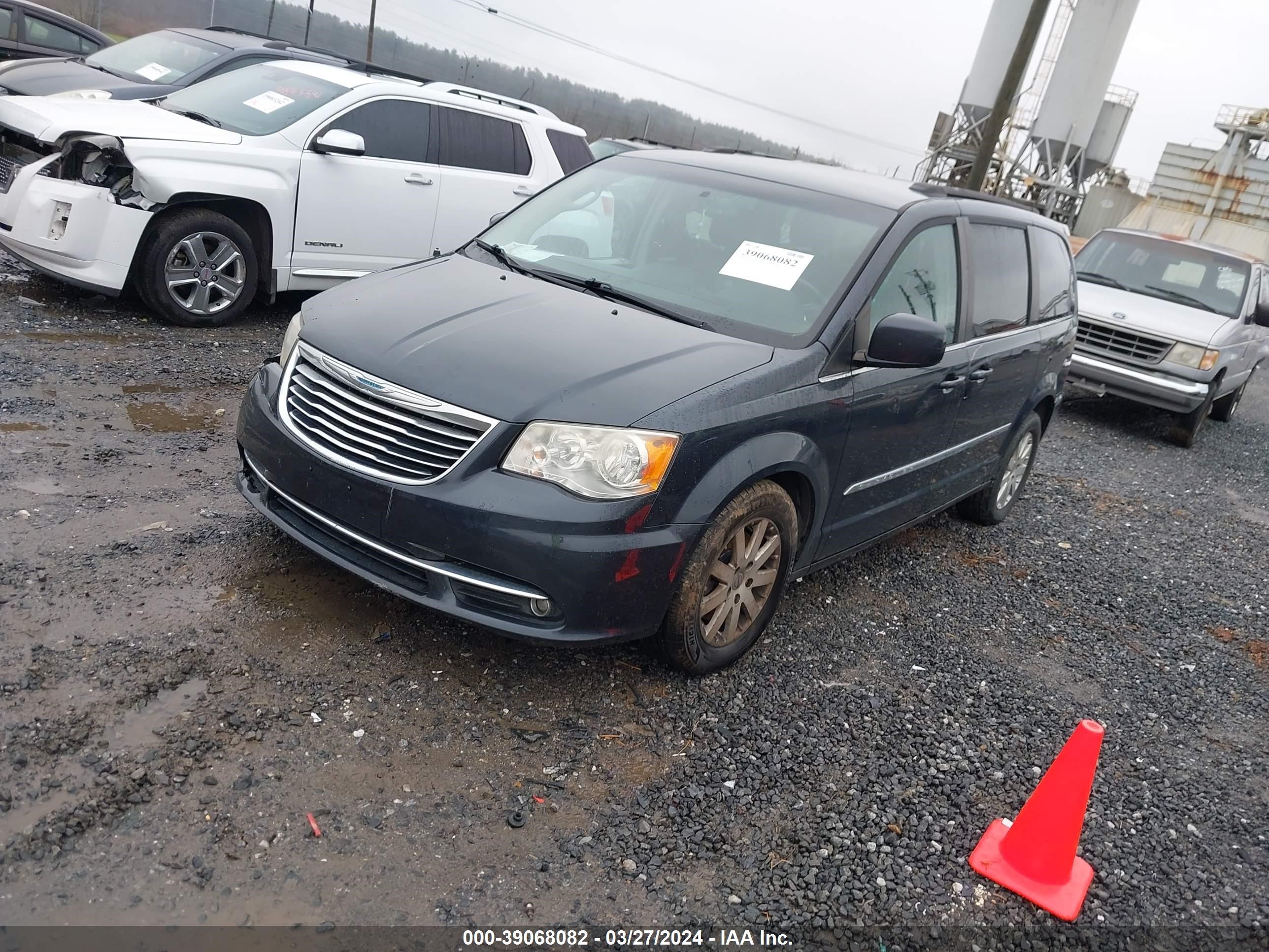 Photo 1 VIN: 2C4RC1BG5ER440761 - CHRYSLER TOWN & COUNTRY 