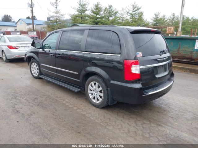 Photo 2 VIN: 2C4RC1BG5FR539632 - CHRYSLER TOWN AND COUNTRY 