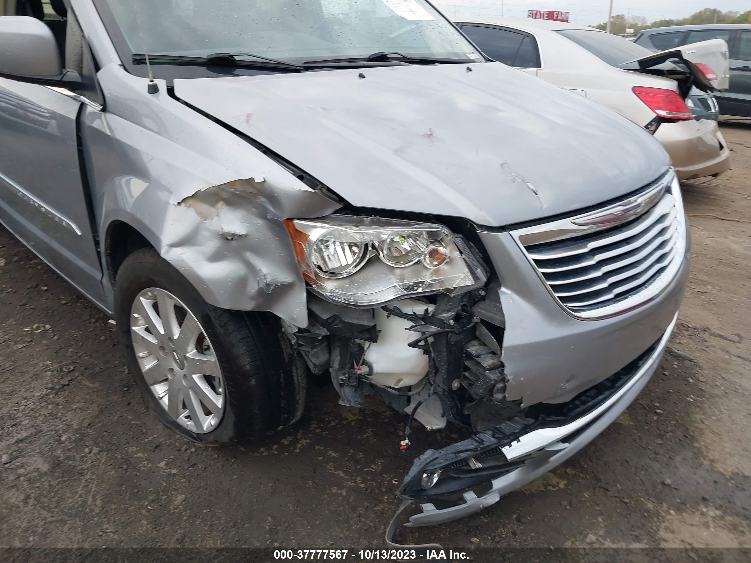 Photo 5 VIN: 2C4RC1BG5FR578799 - CHRYSLER TOWN & COUNTRY 