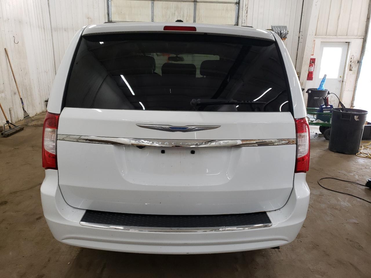 Photo 5 VIN: 2C4RC1BG5FR627564 - CHRYSLER TOWN & COUNTRY 