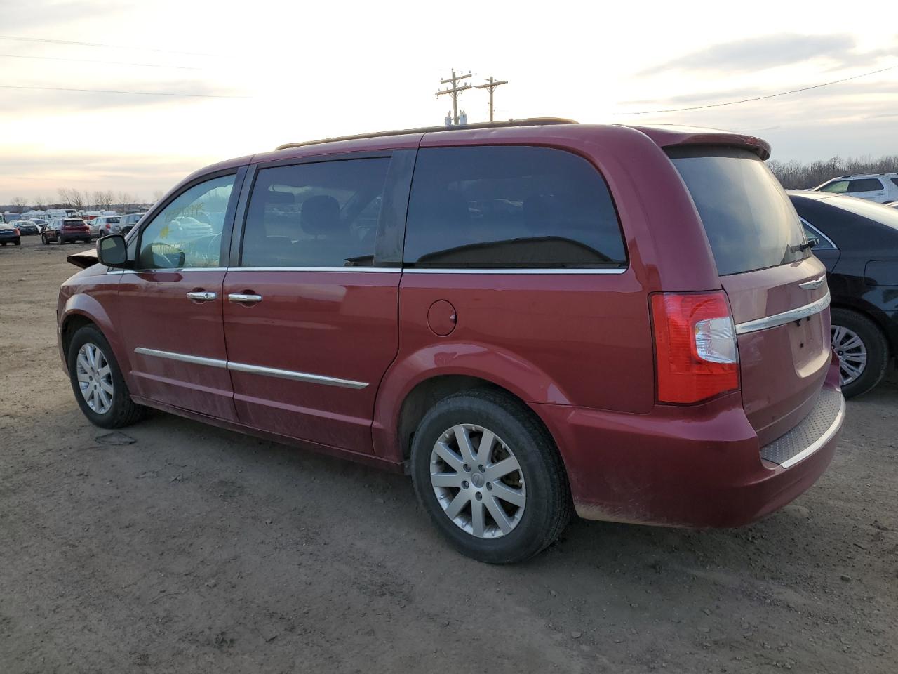 Photo 2 VIN: 2C4RC1BG5FR662217 - CHRYSLER TOWN & COUNTRY 