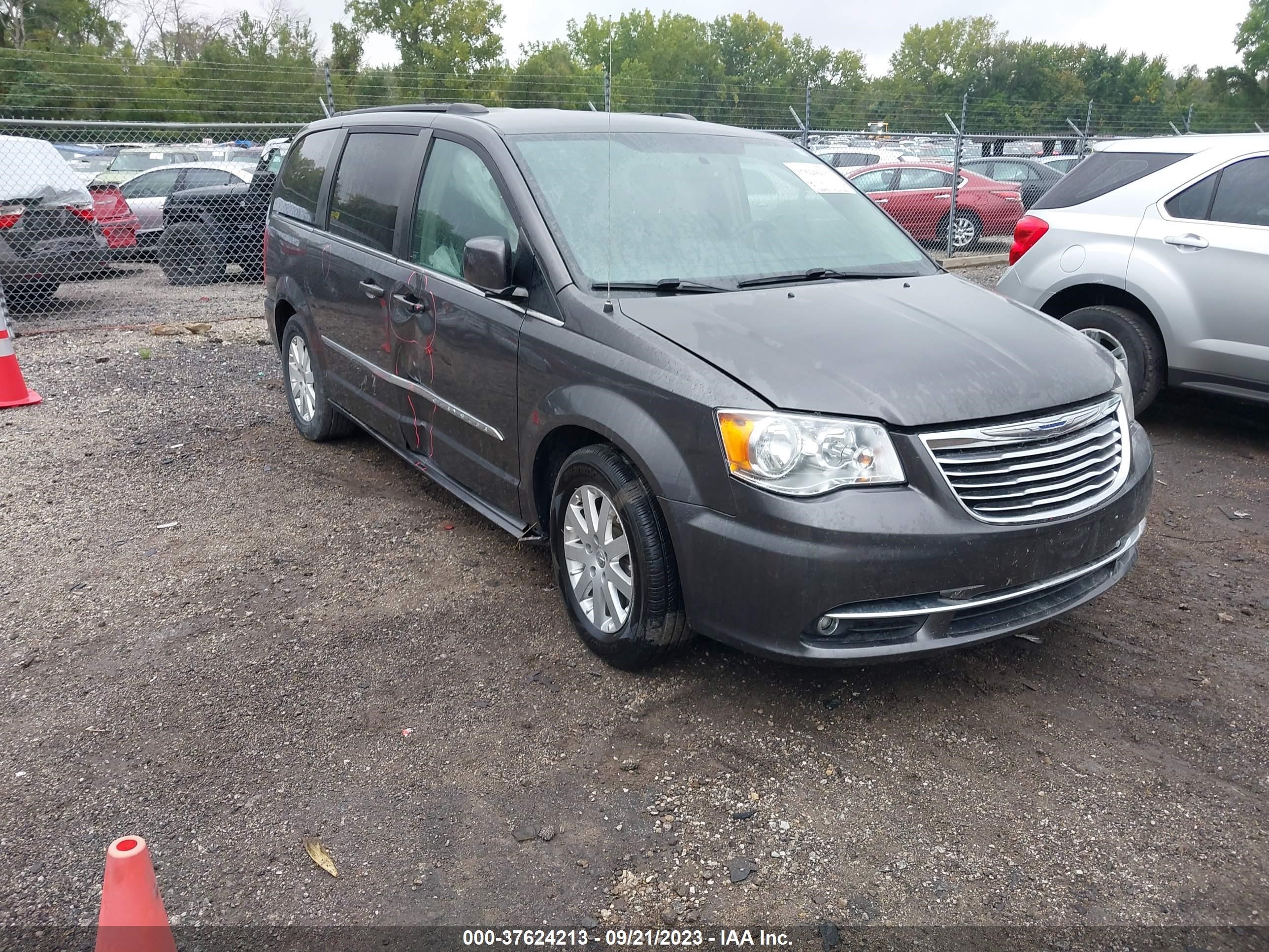 Photo 0 VIN: 2C4RC1BG5FR673265 - CHRYSLER TOWN & COUNTRY 