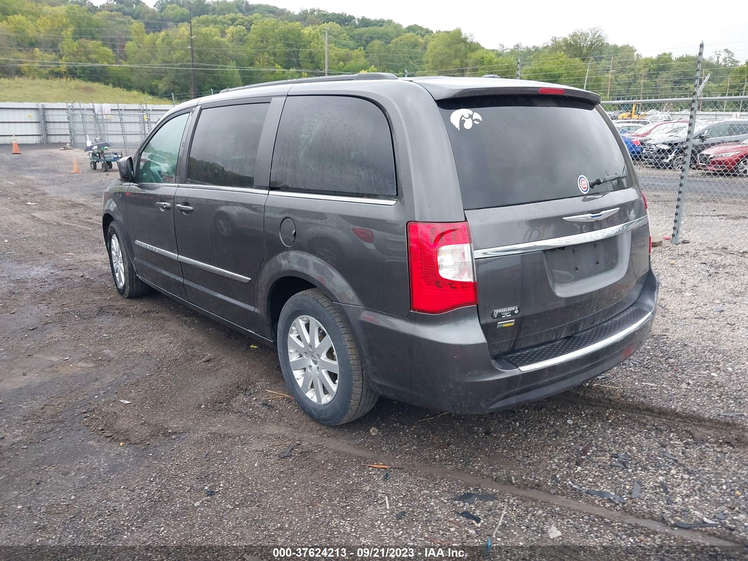 Photo 2 VIN: 2C4RC1BG5FR673265 - CHRYSLER TOWN & COUNTRY 