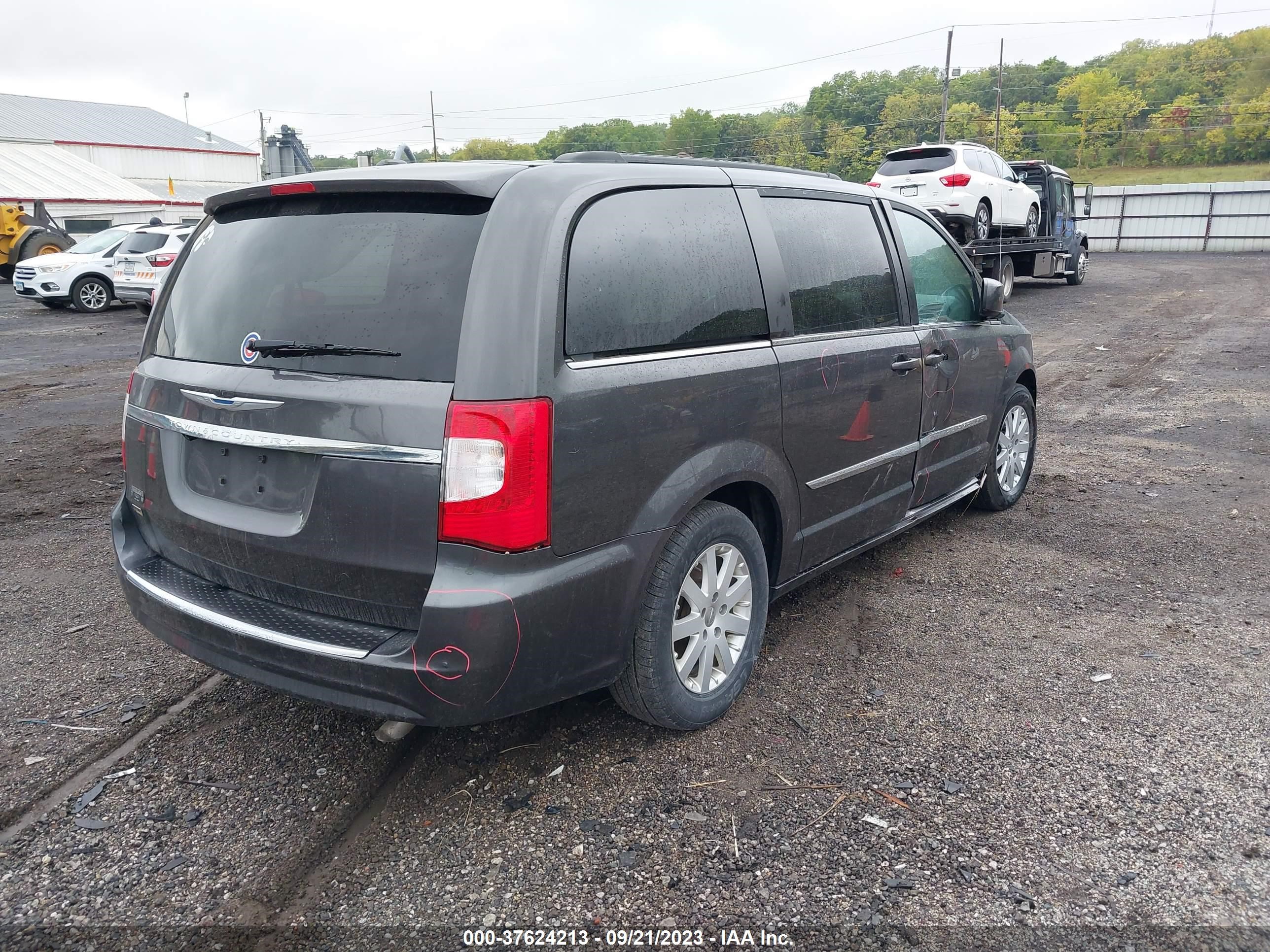 Photo 3 VIN: 2C4RC1BG5FR673265 - CHRYSLER TOWN & COUNTRY 