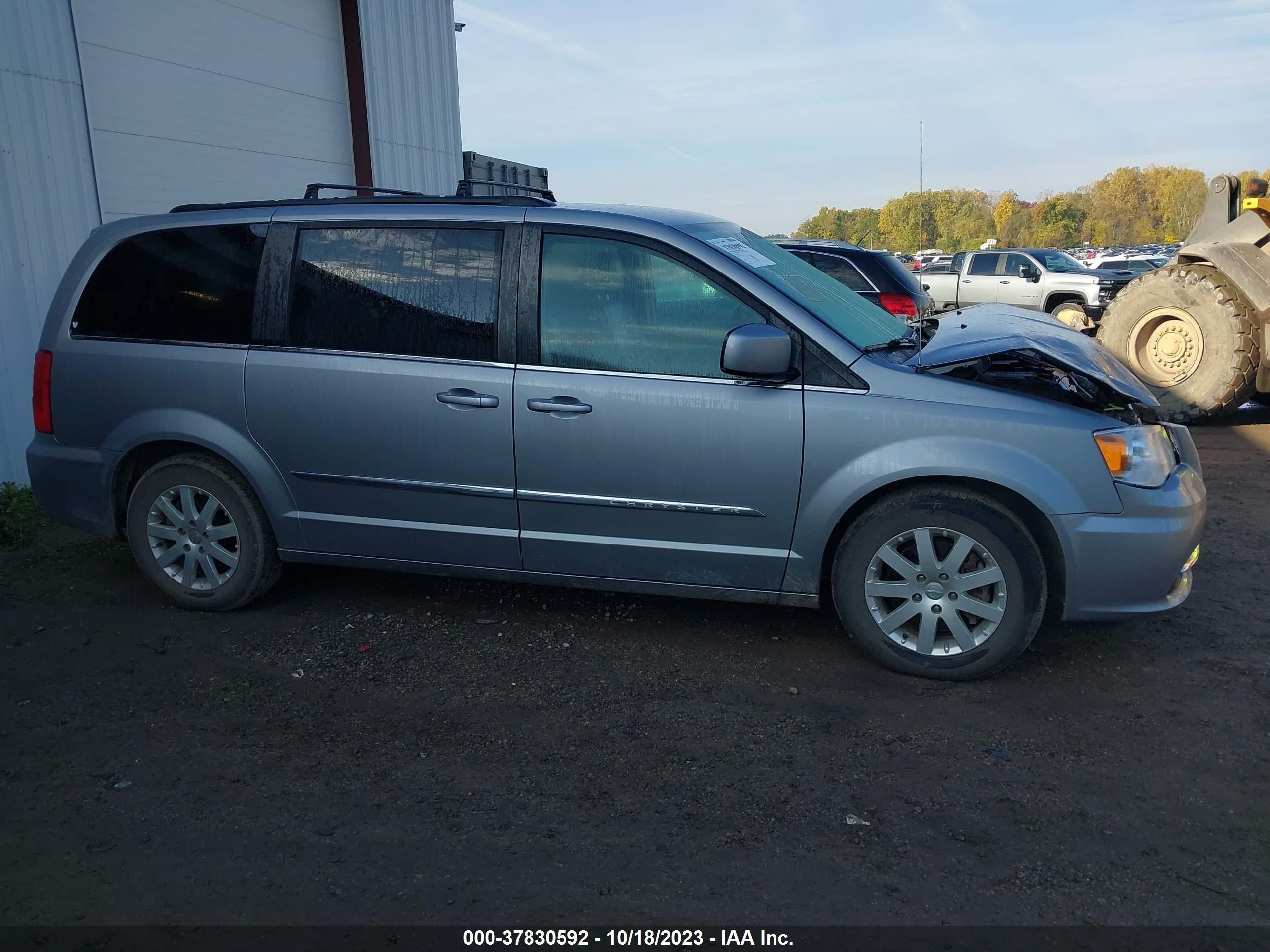 Photo 12 VIN: 2C4RC1BG5FR715871 - CHRYSLER TOWN & COUNTRY 