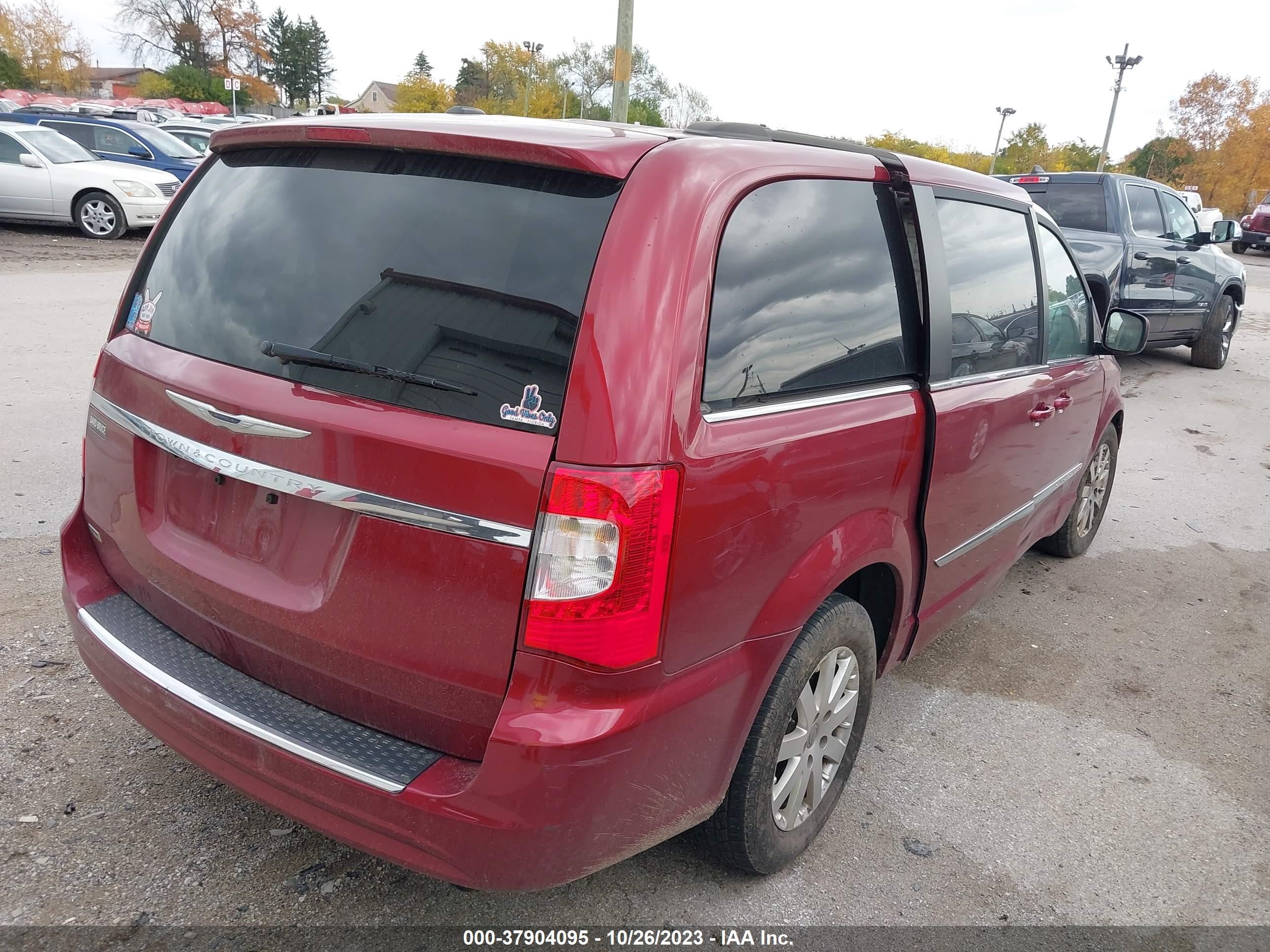 Photo 3 VIN: 2C4RC1BG5FR715997 - CHRYSLER TOWN & COUNTRY 