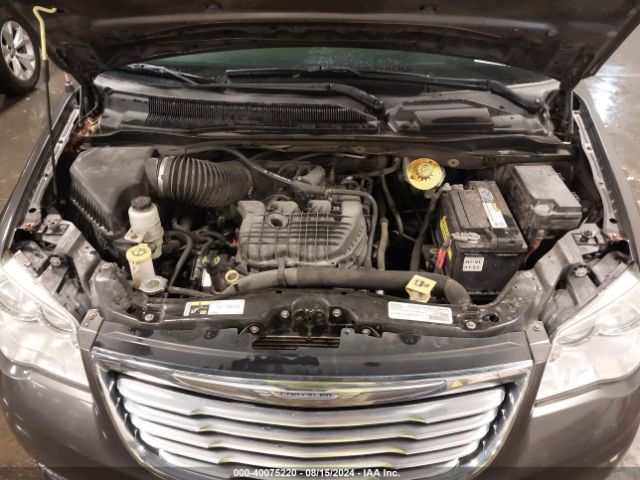 Photo 9 VIN: 2C4RC1BG5GR157781 - CHRYSLER TOWN AND COUNTRY 