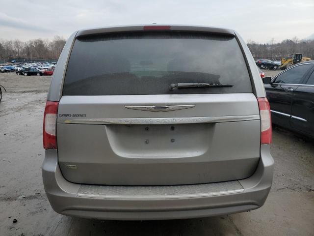 Photo 5 VIN: 2C4RC1BG5GR165721 - CHRYSLER TOWN & COU 