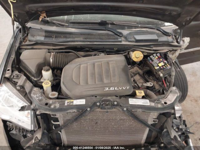 Photo 9 VIN: 2C4RC1BG5GR229692 - CHRYSLER TOWN AND COUNTRY 