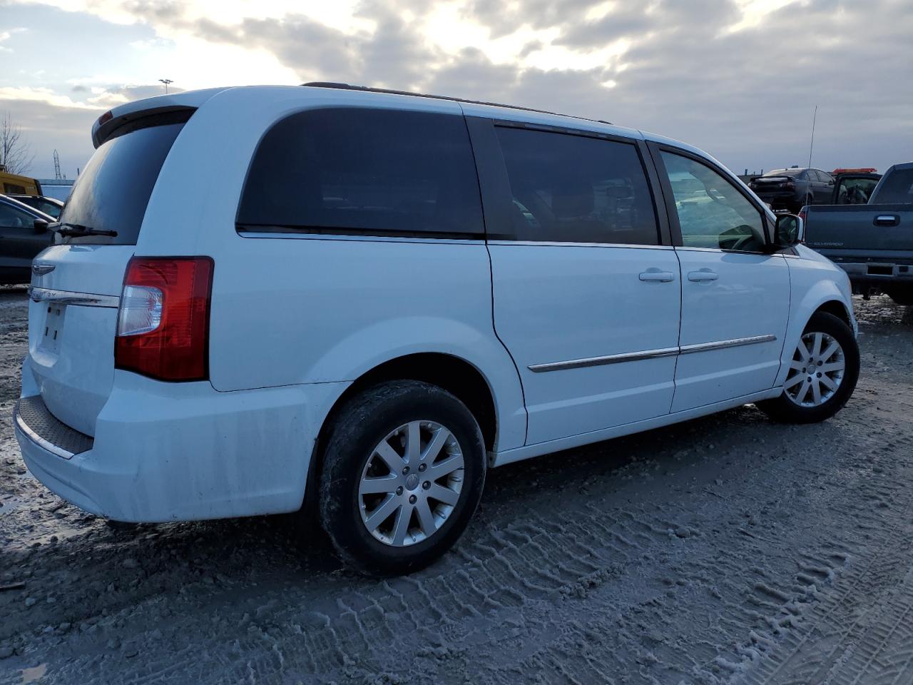 Photo 2 VIN: 2C4RC1BG5GR237761 - CHRYSLER TOWN & COUNTRY 