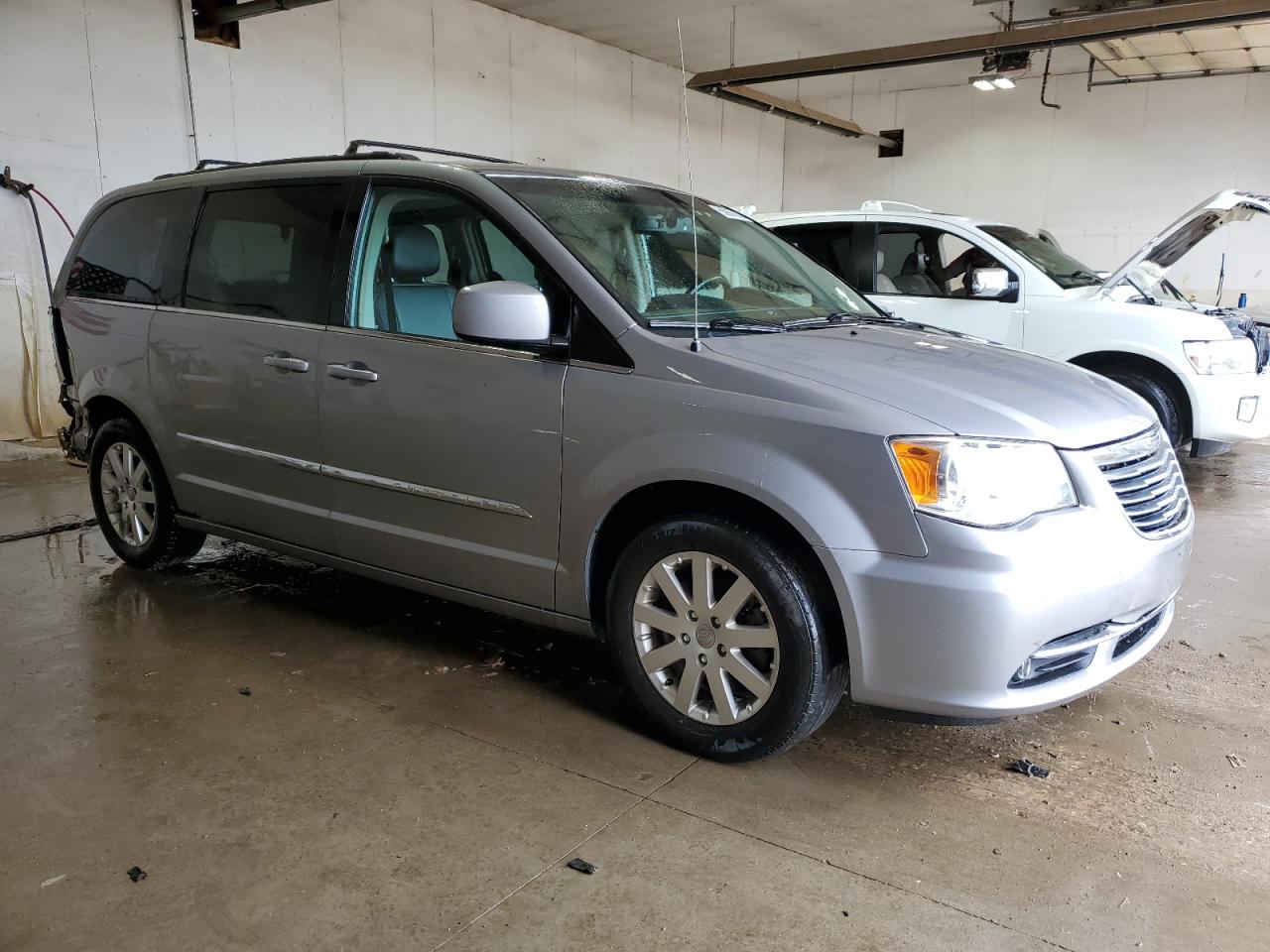 Photo 3 VIN: 2C4RC1BG5GR293215 - CHRYSLER TOWN & COUNTRY 