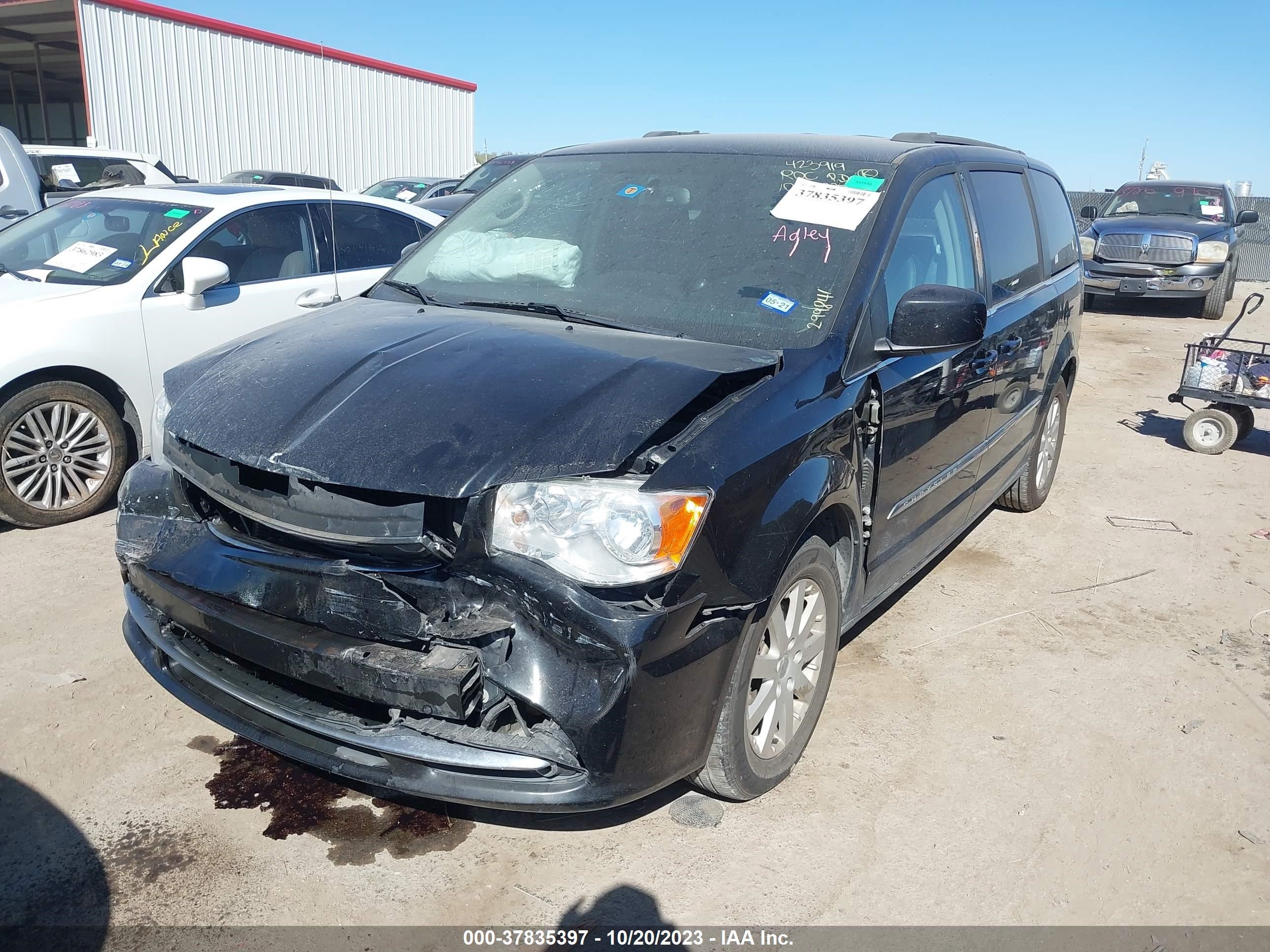 Photo 1 VIN: 2C4RC1BG5GR299841 - CHRYSLER TOWN & COUNTRY 