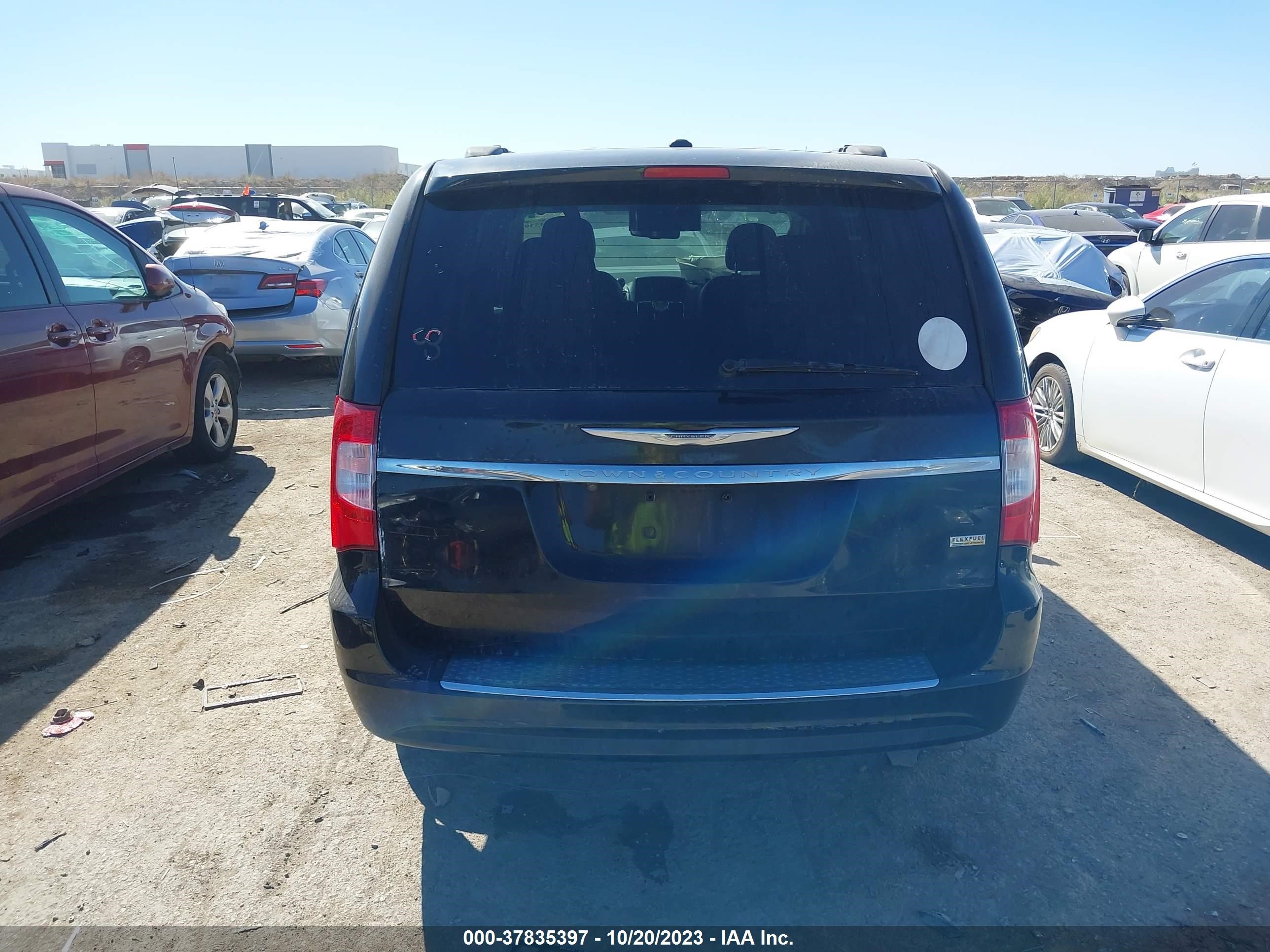 Photo 15 VIN: 2C4RC1BG5GR299841 - CHRYSLER TOWN & COUNTRY 