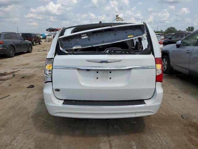 Photo 5 VIN: 2C4RC1BG5GR305752 - CHRYSLER TOWN & COU 