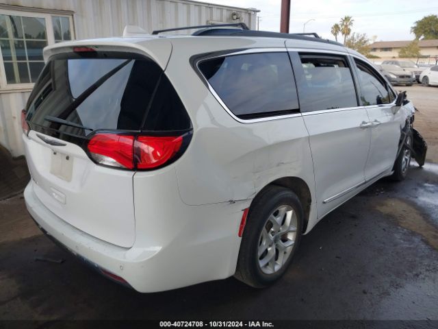 Photo 3 VIN: 2C4RC1BG5HR505919 - CHRYSLER PACIFICA 