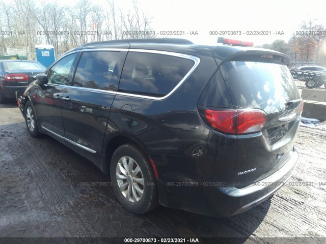 Photo 2 VIN: 2C4RC1BG5HR516516 - CHRYSLER PACIFICA 