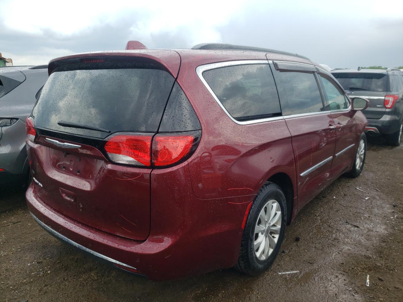 Photo 2 VIN: 2C4RC1BG5HR520405 - CHRYSLER PACIFICA 