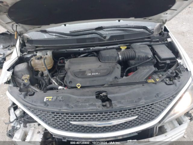 Photo 9 VIN: 2C4RC1BG5HR523241 - CHRYSLER PACIFICA 