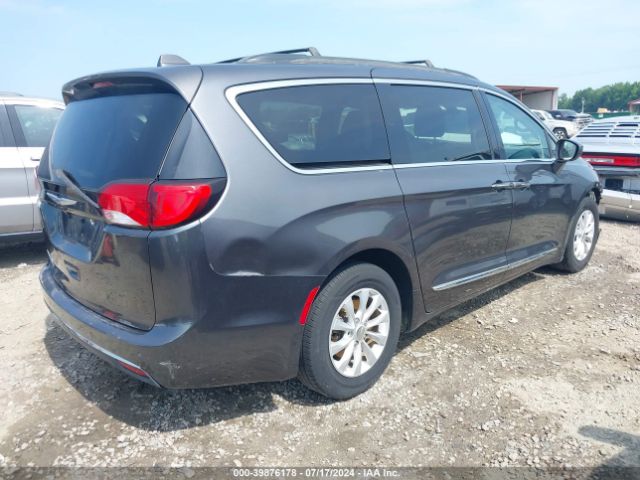 Photo 3 VIN: 2C4RC1BG5HR524051 - CHRYSLER PACIFICA 