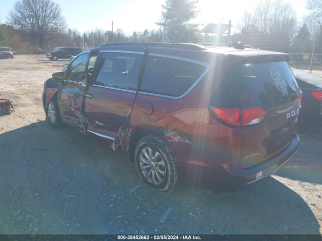 Photo 2 VIN: 2C4RC1BG5HR533820 - CHRYSLER PACIFICA 