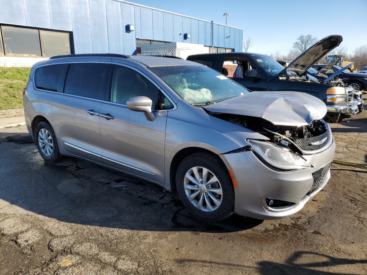 Photo 3 VIN: 2C4RC1BG5HR543358 - CHRYSLER PACIFICA 