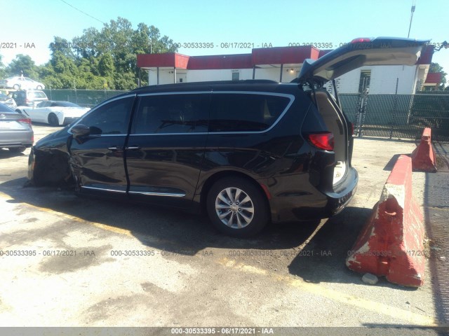 Photo 2 VIN: 2C4RC1BG5HR583228 - CHRYSLER PACIFICA 