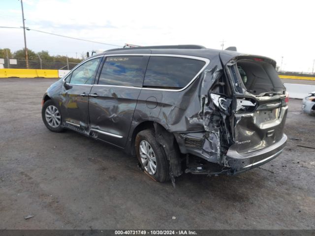 Photo 2 VIN: 2C4RC1BG5HR613571 - CHRYSLER PACIFICA 