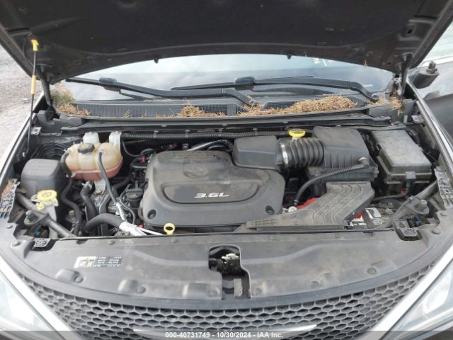 Photo 9 VIN: 2C4RC1BG5HR613571 - CHRYSLER PACIFICA 