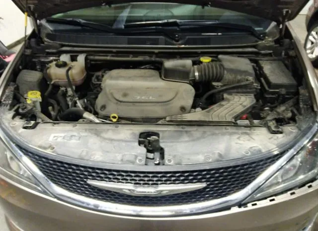 Photo 9 VIN: 2C4RC1BG5HR621931 - CHRYSLER PACIFICA 