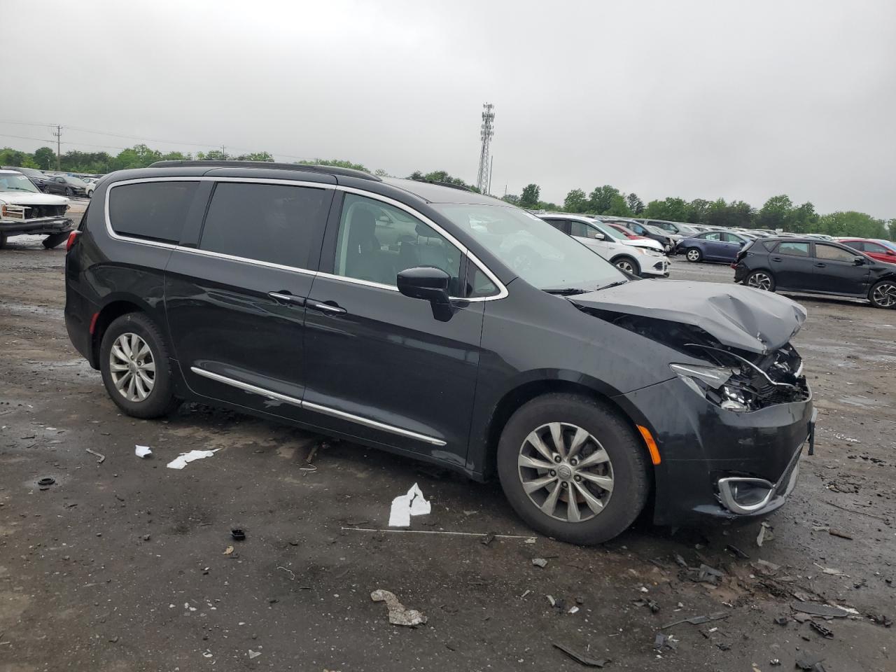 Photo 3 VIN: 2C4RC1BG5HR759615 - CHRYSLER PACIFICA 