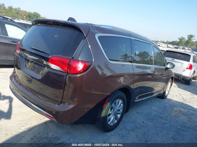 Photo 3 VIN: 2C4RC1BG5JR113805 - CHRYSLER PACIFICA 