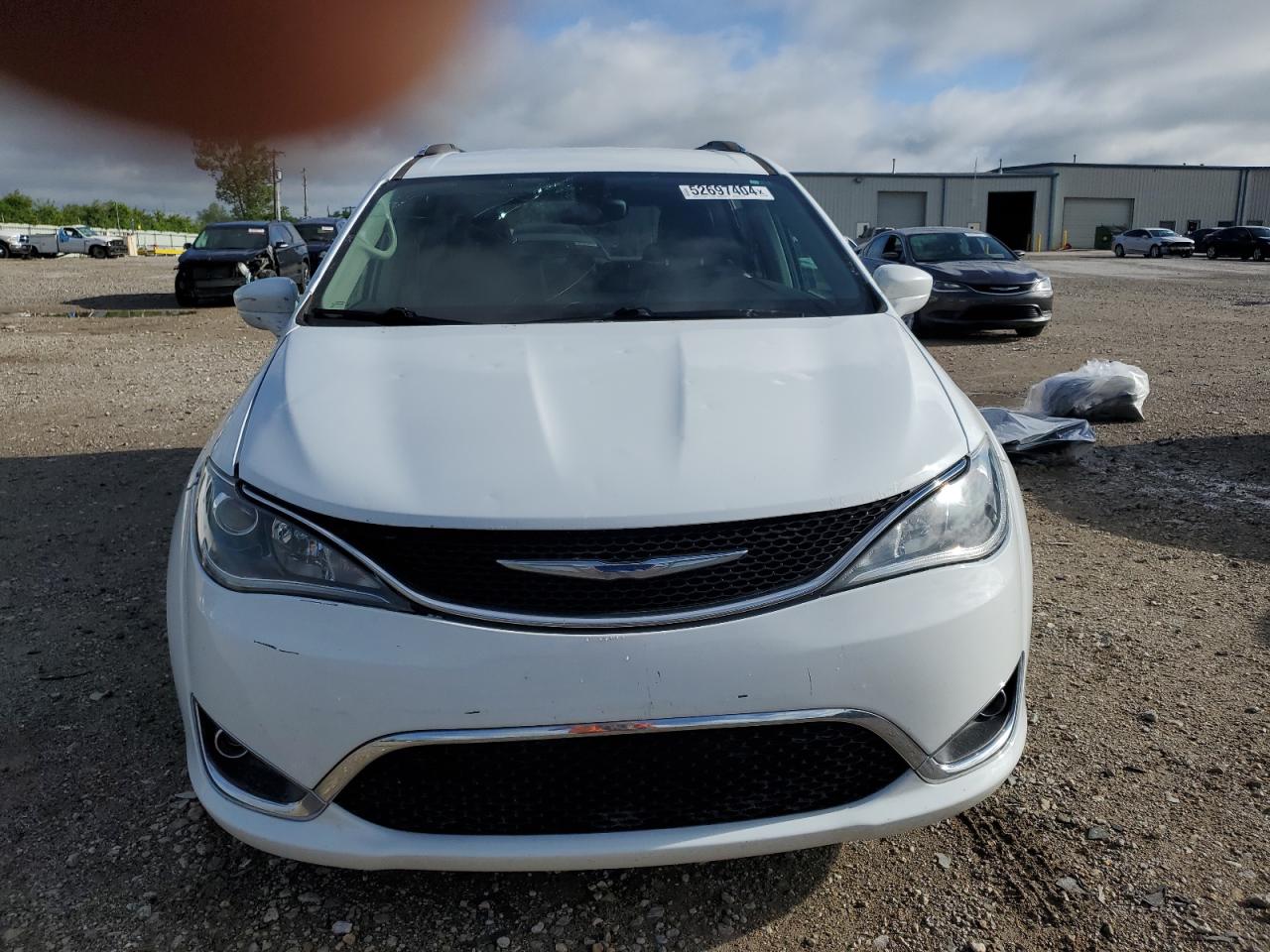 Photo 4 VIN: 2C4RC1BG5JR144018 - CHRYSLER PACIFICA 