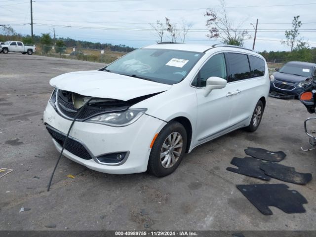 Photo 1 VIN: 2C4RC1BG5JR269956 - CHRYSLER PACIFICA 