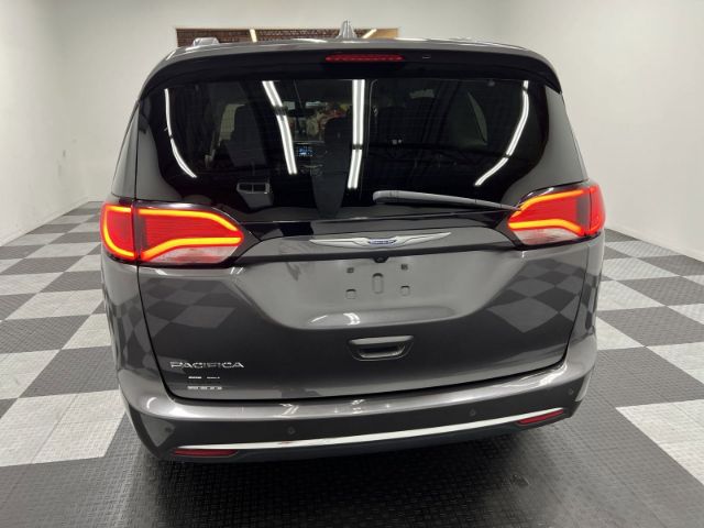 Photo 2 VIN: 2C4RC1BG5LR115640 - CHRYSLER PACIFICA 