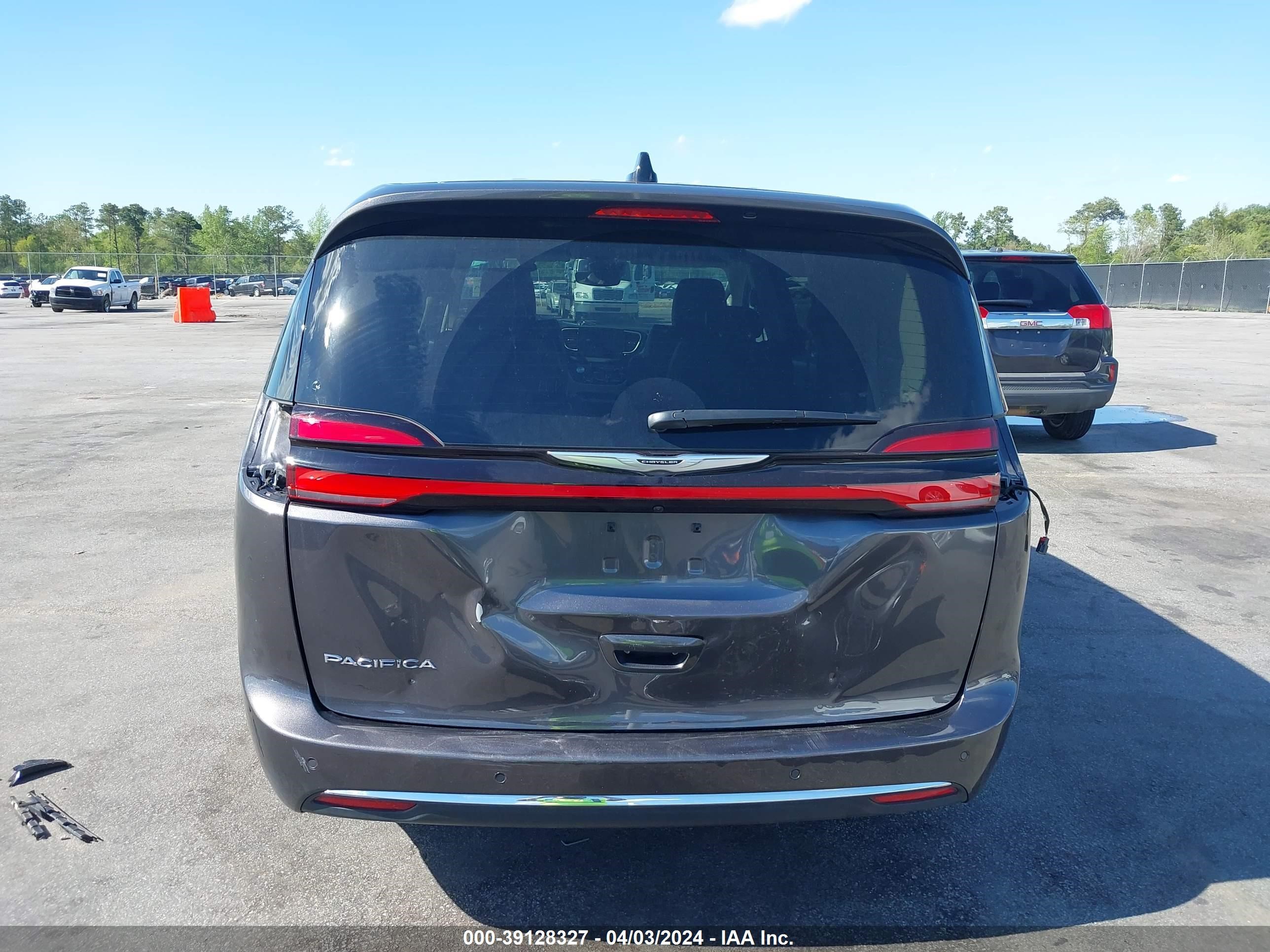 Photo 16 VIN: 2C4RC1BG5PR594602 - CHRYSLER PACIFICA 