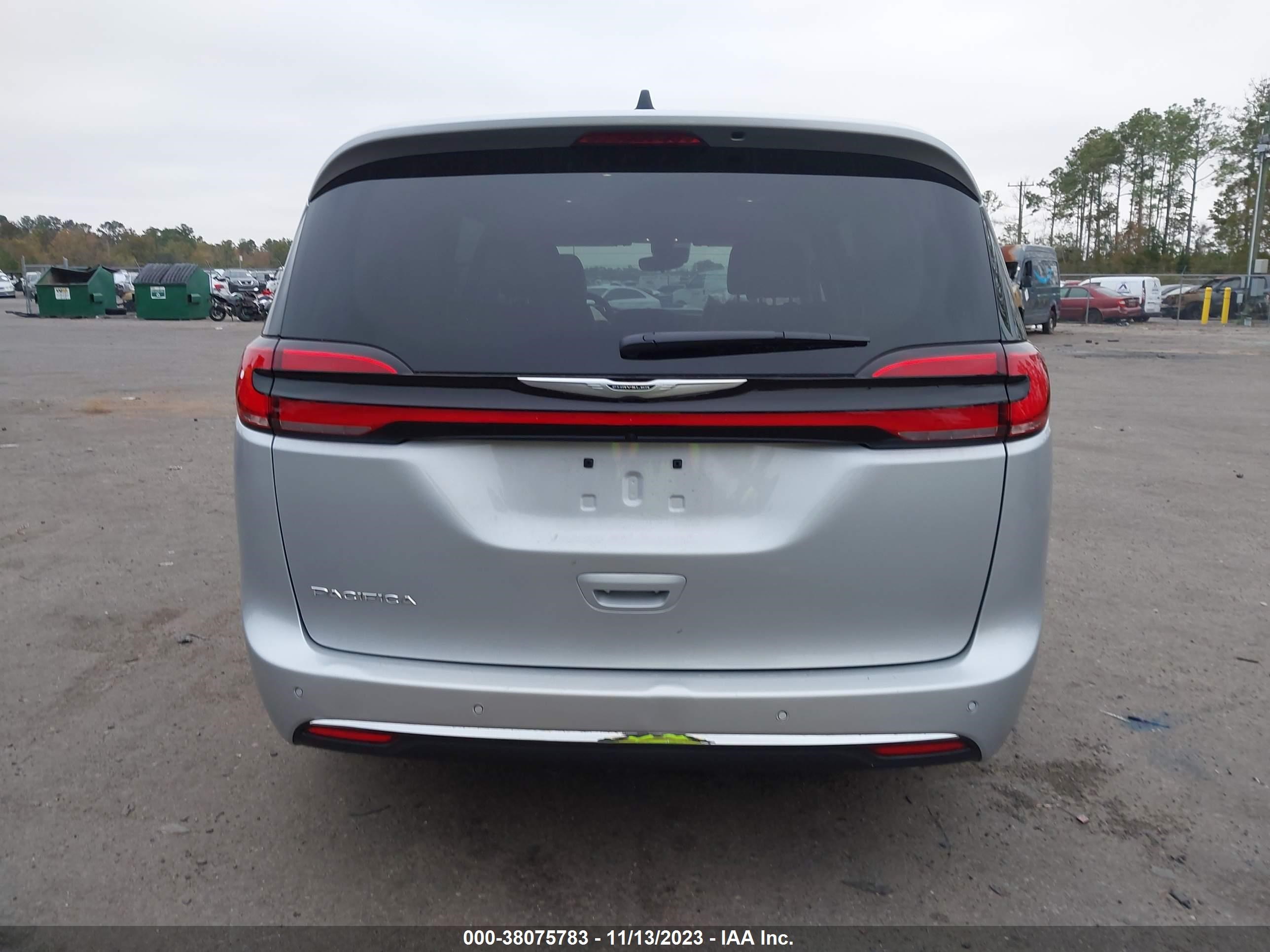 Photo 15 VIN: 2C4RC1BG5PR623967 - CHRYSLER PACIFICA 