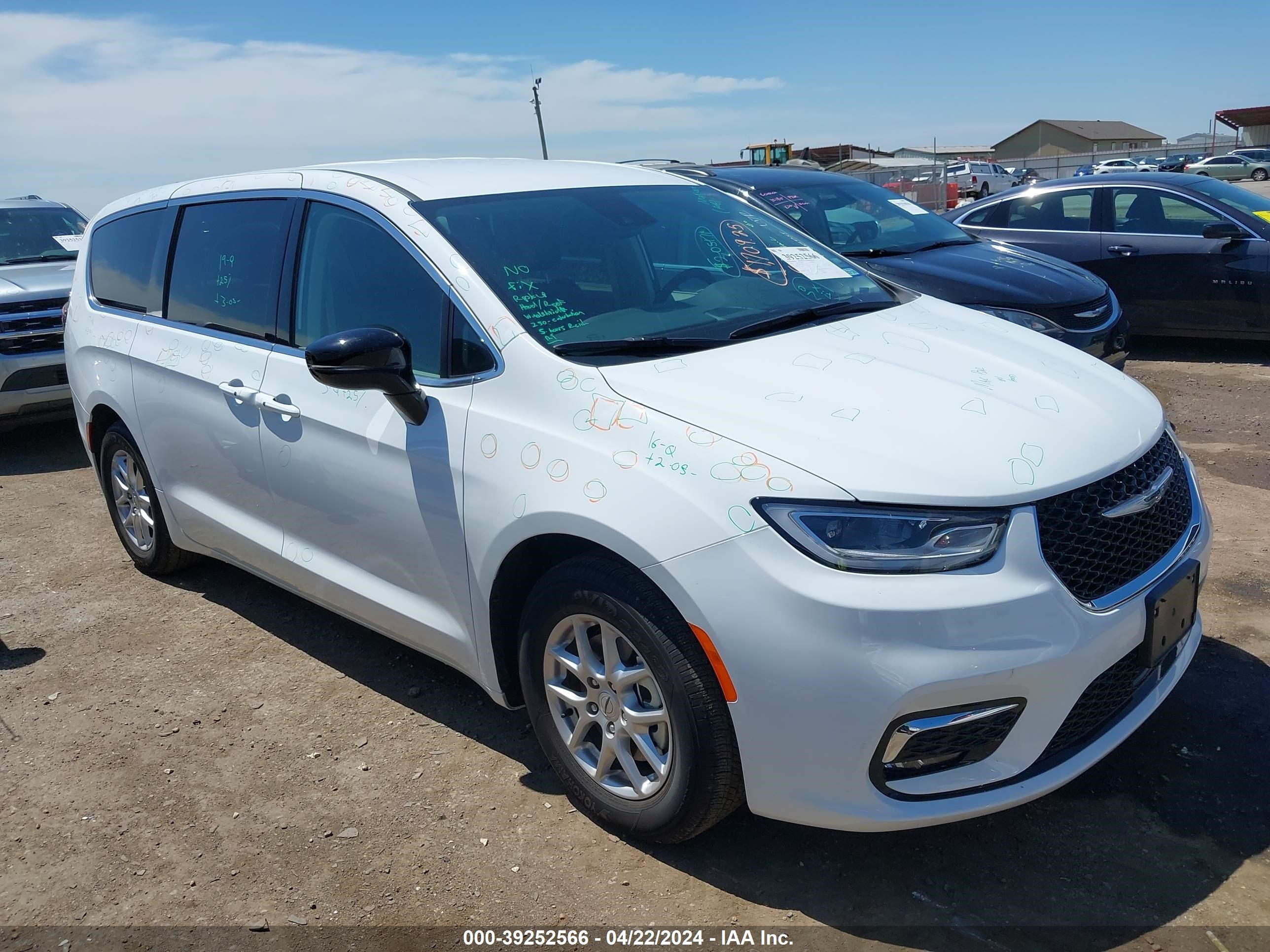 Photo 0 VIN: 2C4RC1BG5RR120121 - CHRYSLER PACIFICA 