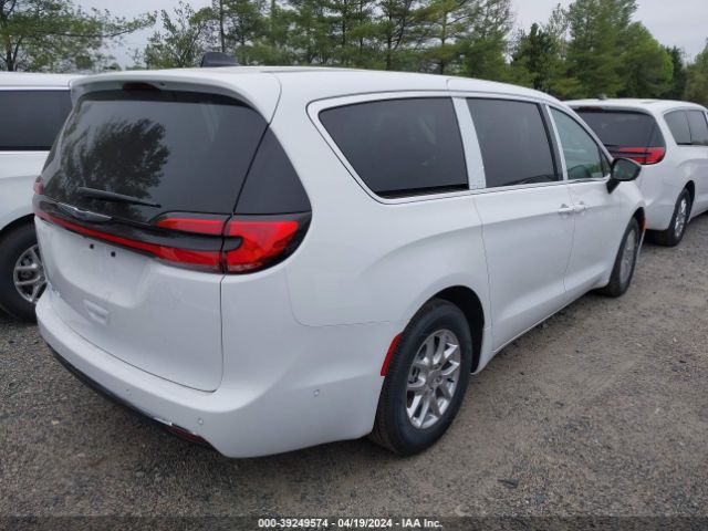 Photo 3 VIN: 2C4RC1BG5RR145813 - CHRYSLER PACIFICA 