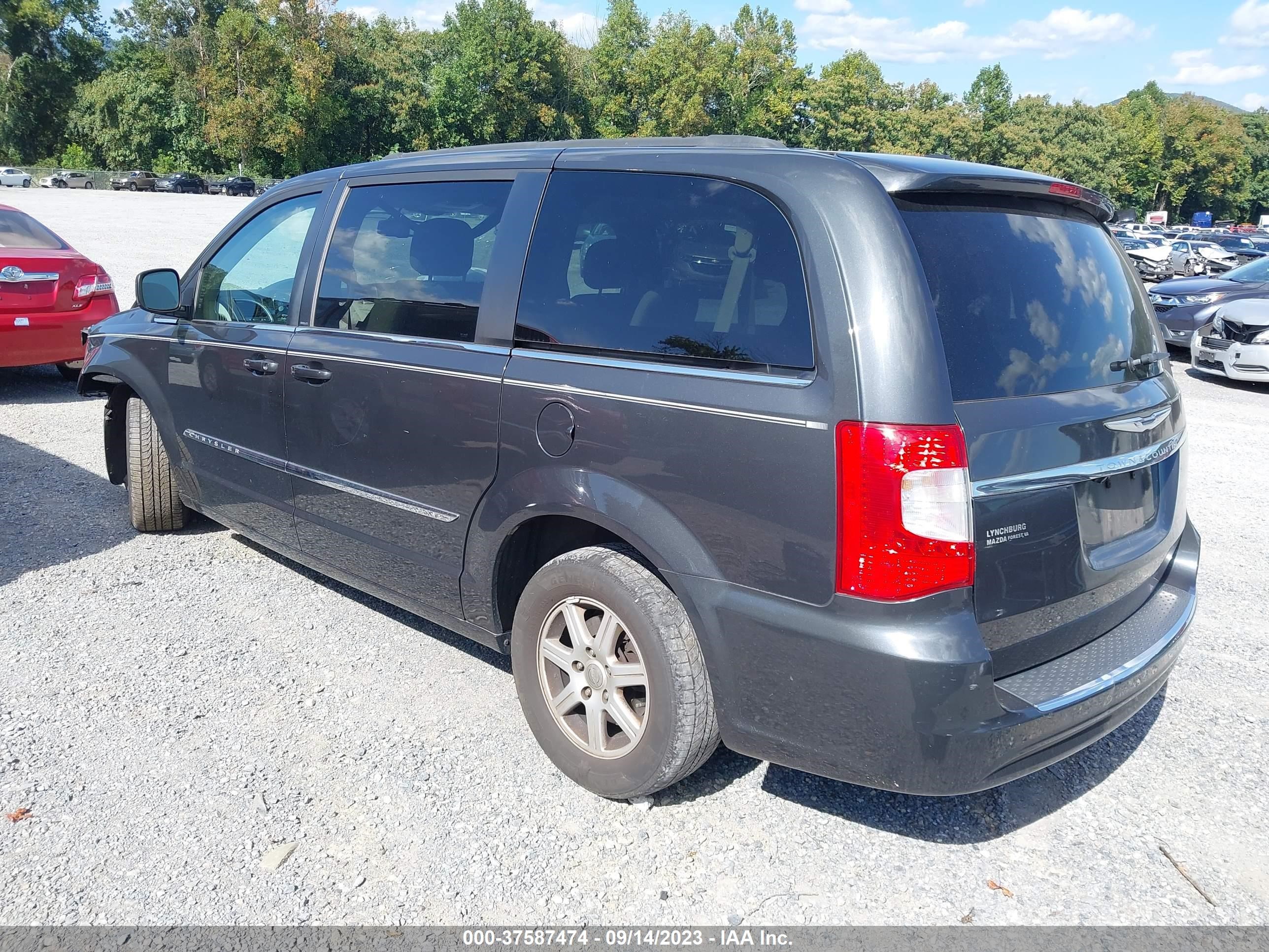 Photo 2 VIN: 2C4RC1BG6CR208022 - CHRYSLER TOWN & COUNTRY 