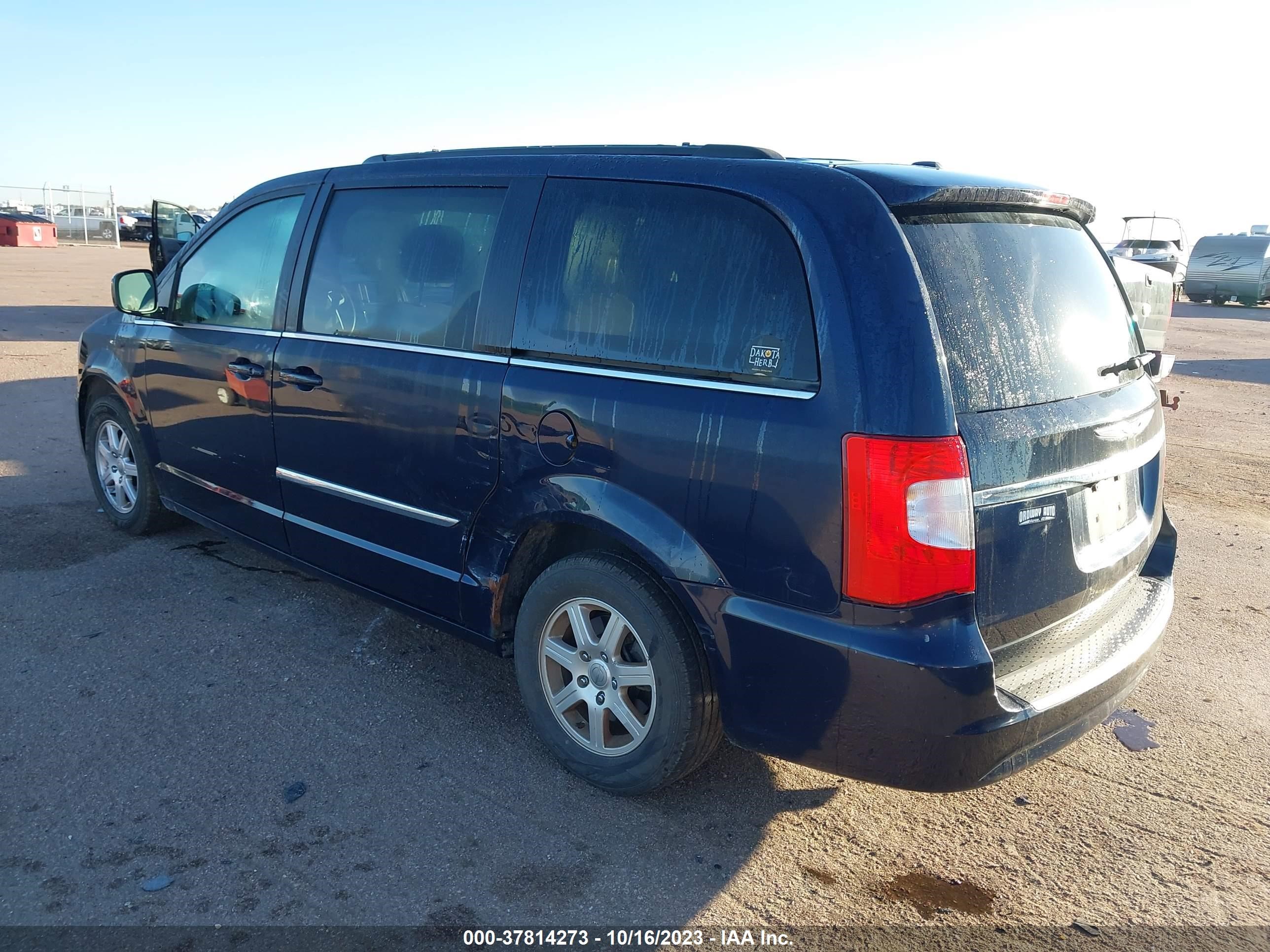 Photo 2 VIN: 2C4RC1BG6CR227556 - CHRYSLER TOWN & COUNTRY 