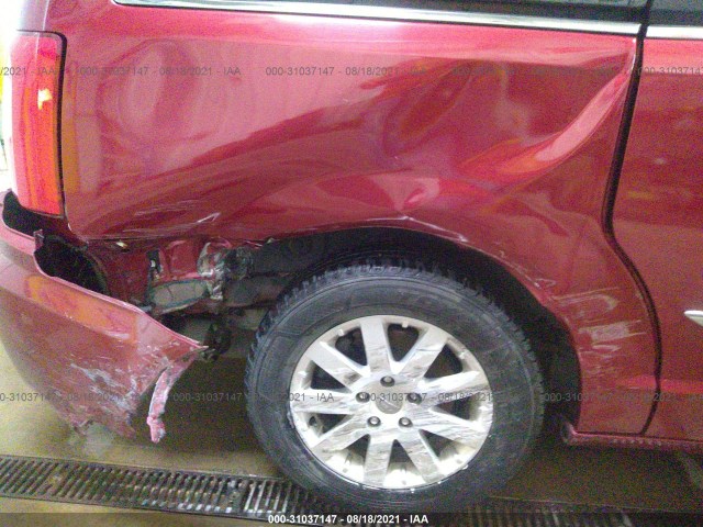 Photo 5 VIN: 2C4RC1BG6DR540883 - CHRYSLER TOWN & COUNTRY 