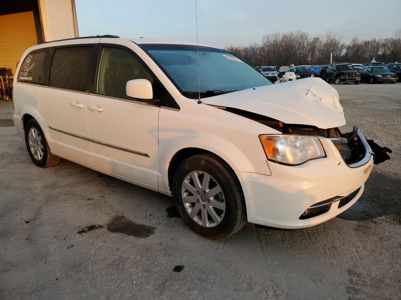 Photo 3 VIN: 2C4RC1BG6DR741795 - CHRYSLER TOWN & COUNTRY 