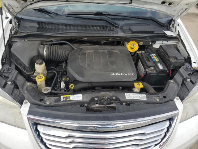 Photo 11 VIN: 2C4RC1BG6ER132076 - CHRYSLER TOWN & COU 