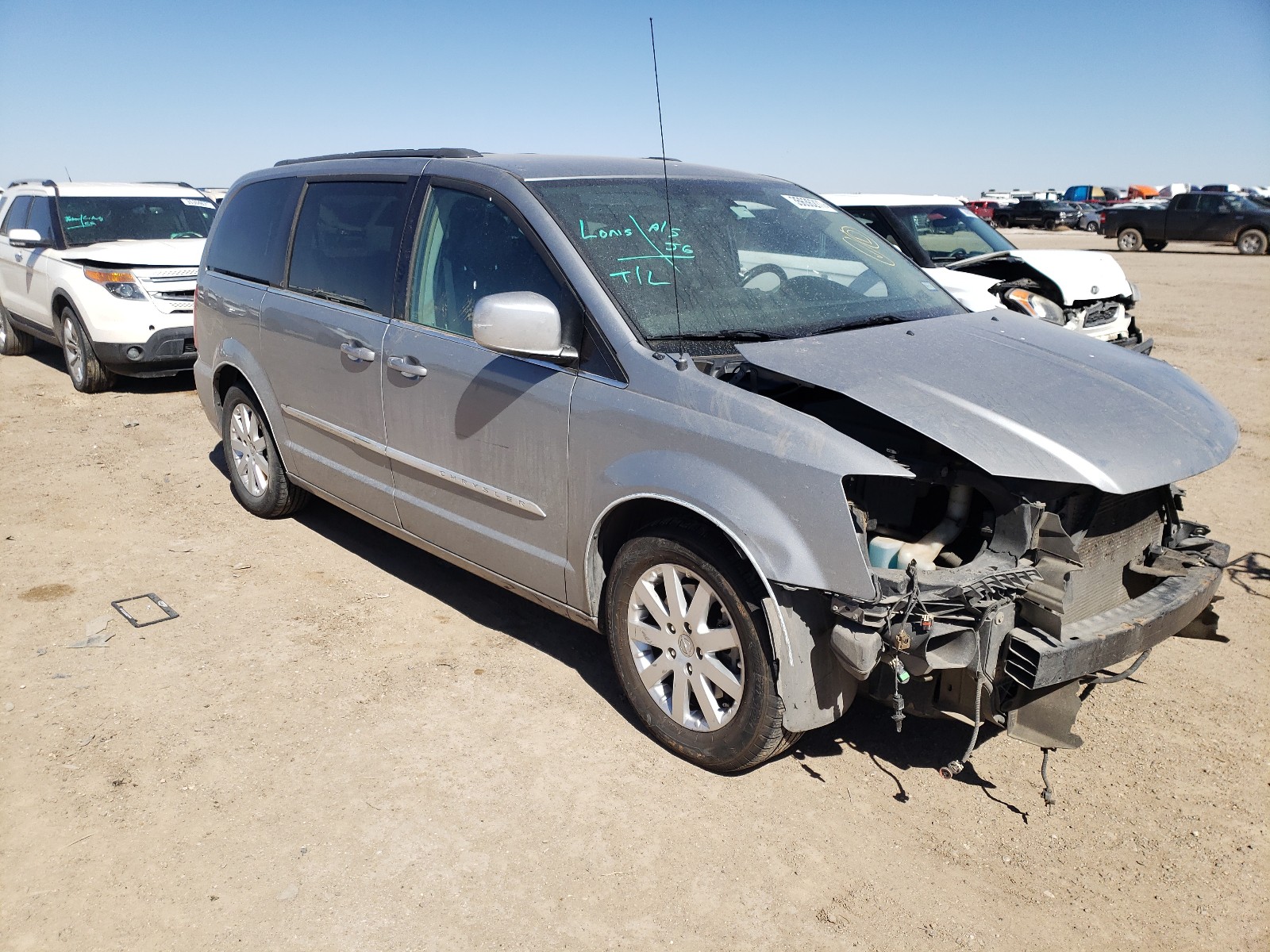 Photo 0 VIN: 2C4RC1BG6ER293656 - CHRYSLER TOWN &AMP COU 